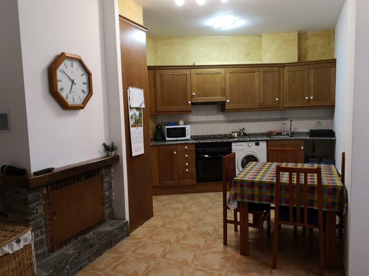 Apartament De La Lali Roní 外观 照片